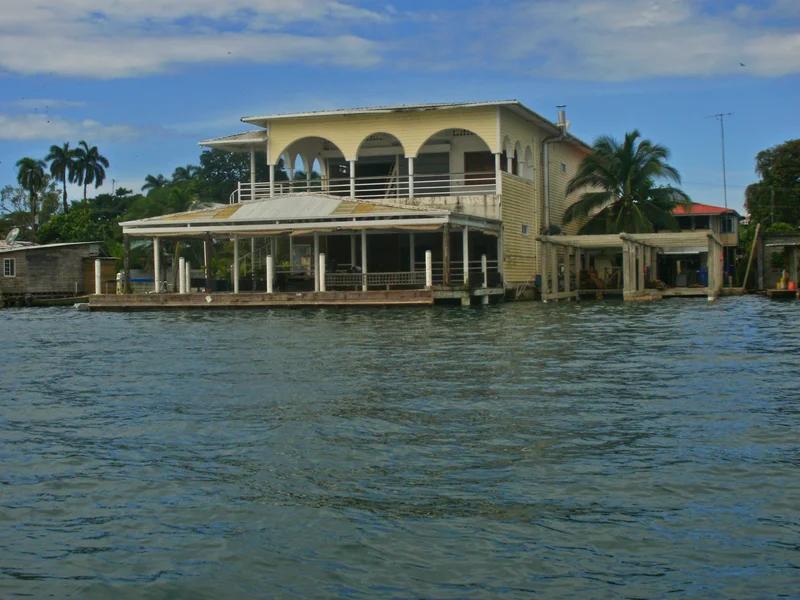 Bocas del Toro short-term rental market