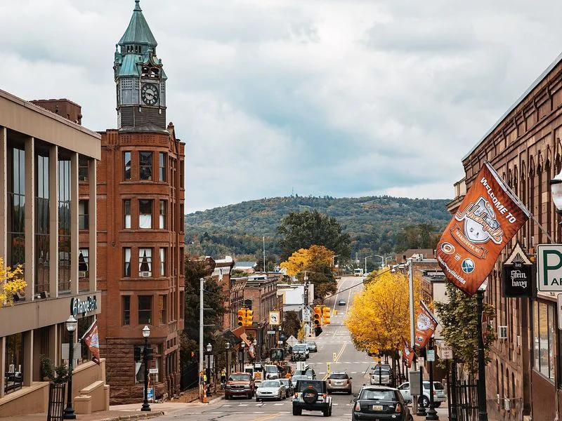 Marquette short-term rental market