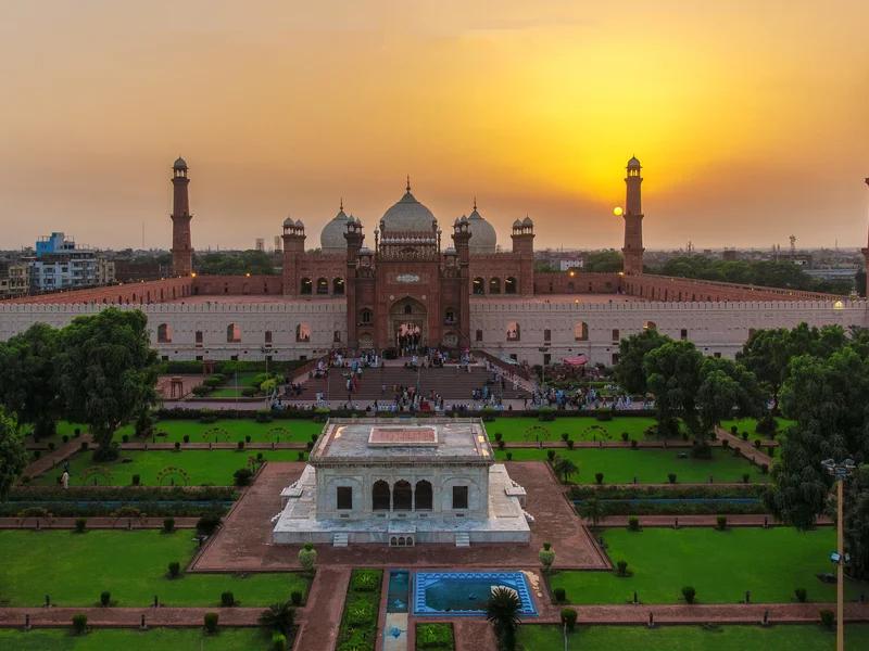 Lahore short-term rental market