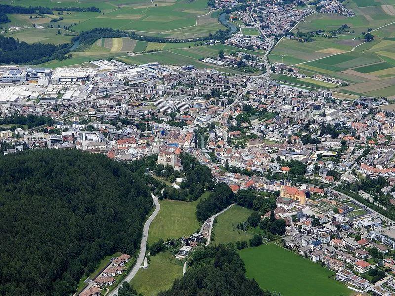 Bruneck - Brunico short-term rental market