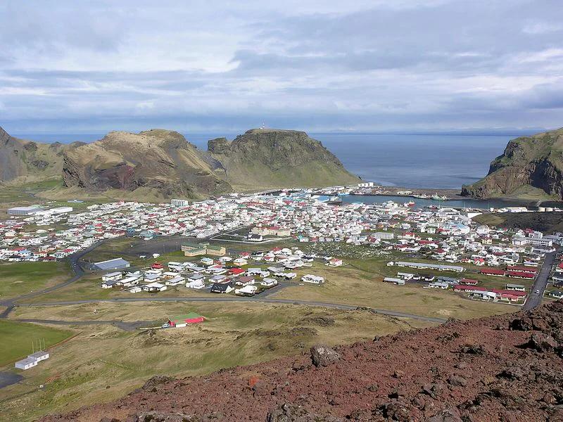 Vestmannaeyjabær short-term rental market