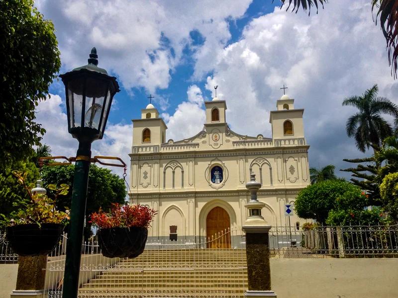 Ahuachapan short-term rental market