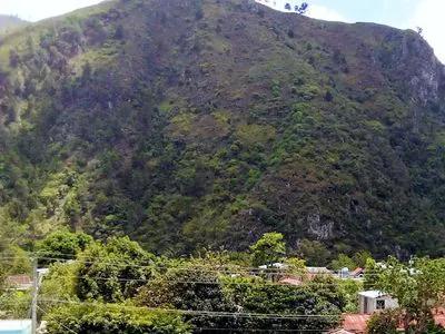 Azua short-term rental market