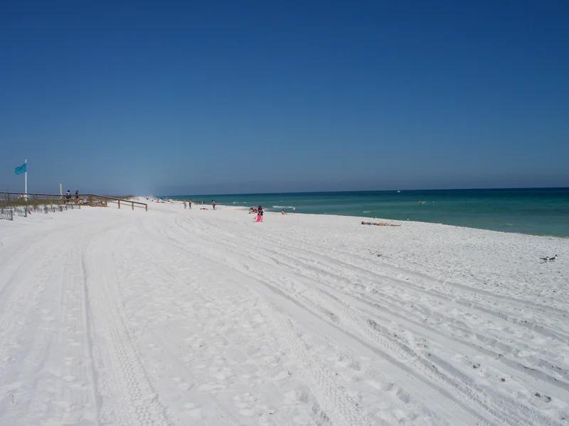 Navarre short-term rental market