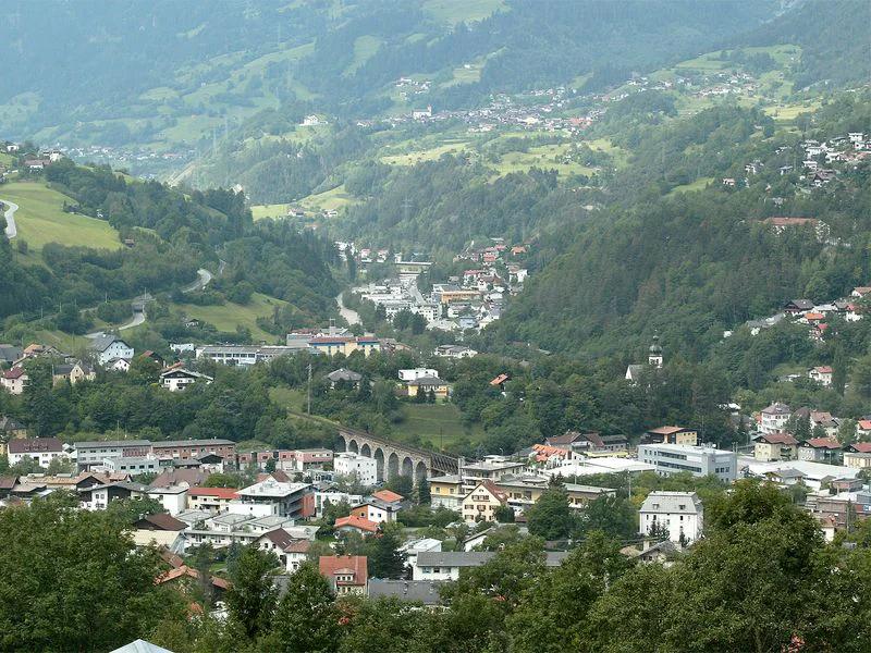 Landeck short-term rental market
