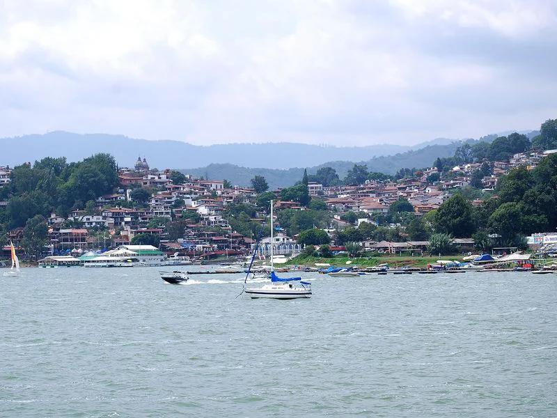 Valle de Bravo short-term rental market