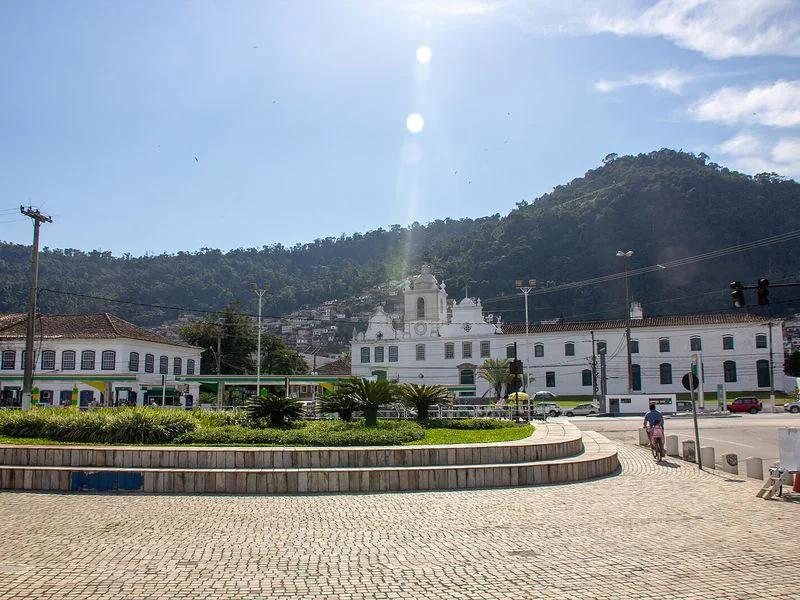 Angra dos Reis short-term rental market