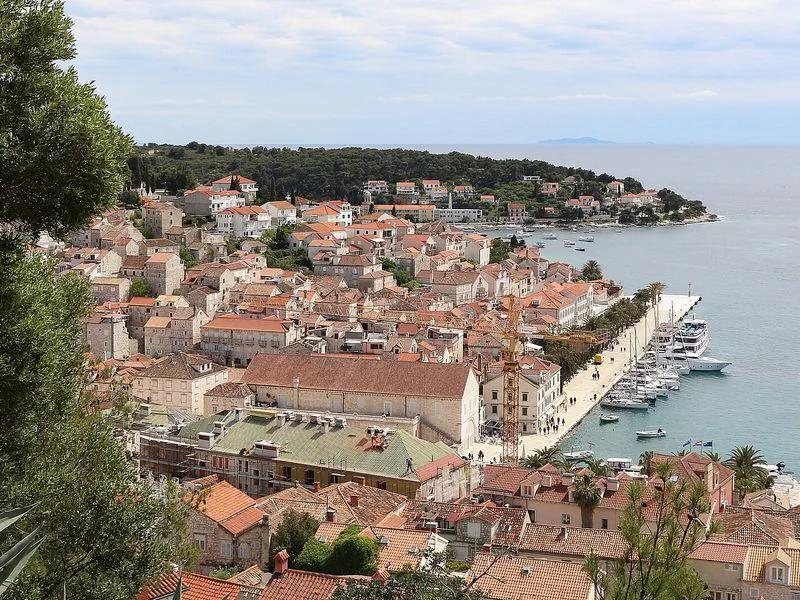 Hvar short-term rental market