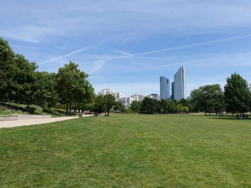 Nanterre short-term rental market