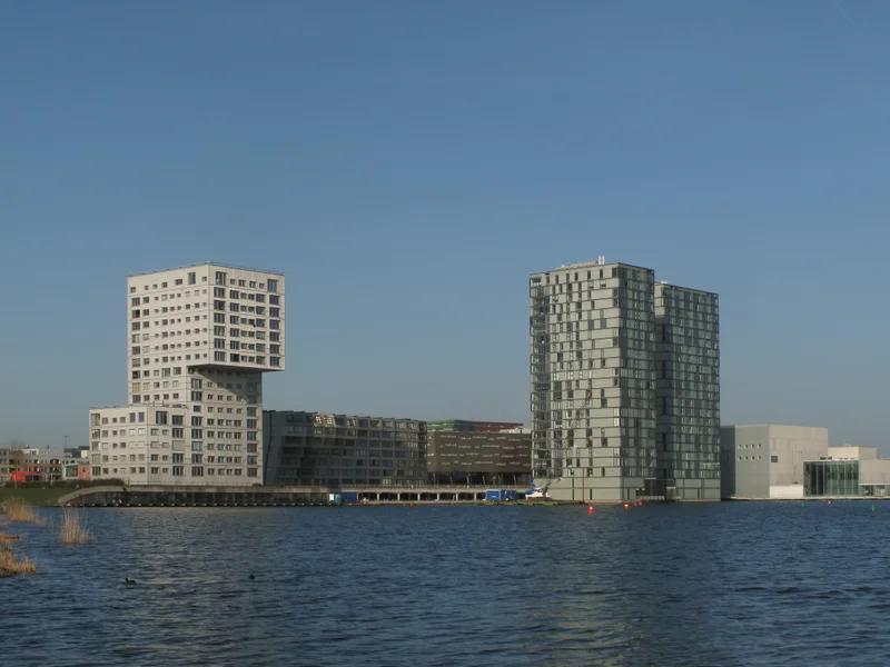 Almere short-term rental market