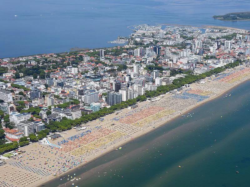 Lignano Sabbiadoro short-term rental market