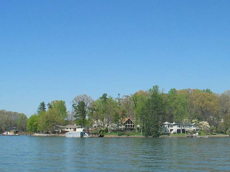Lake Norman short-term rental market