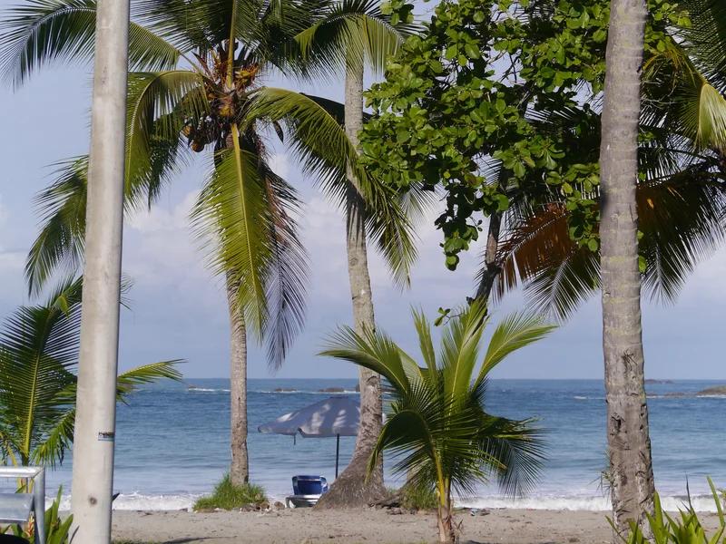Quepos short-term rental market