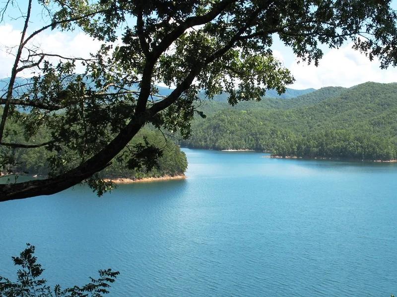 Fontana Lake short-term rental market
