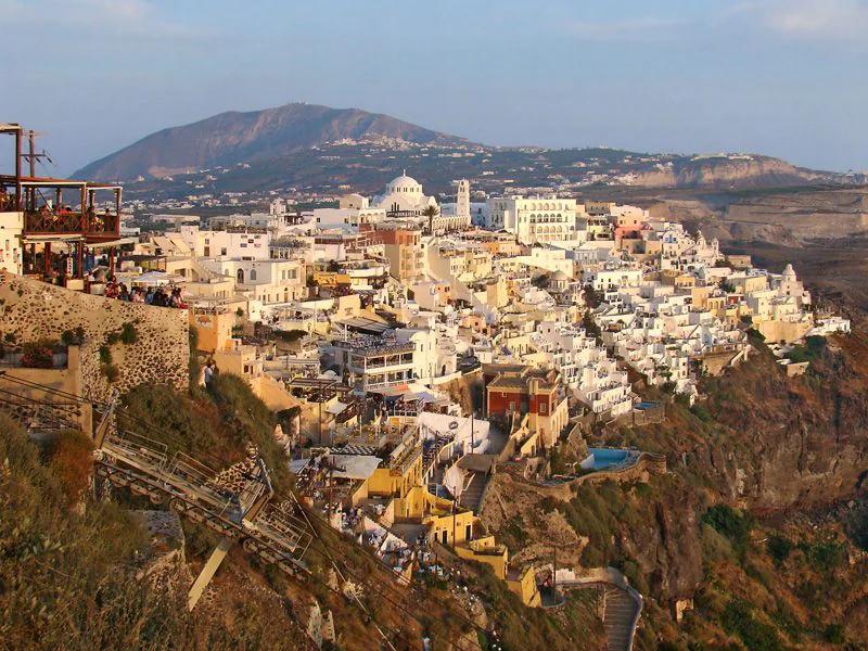 Fira short-term rental market