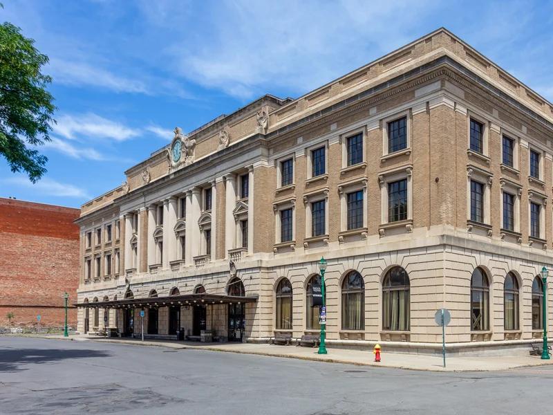 Utica short-term rental market